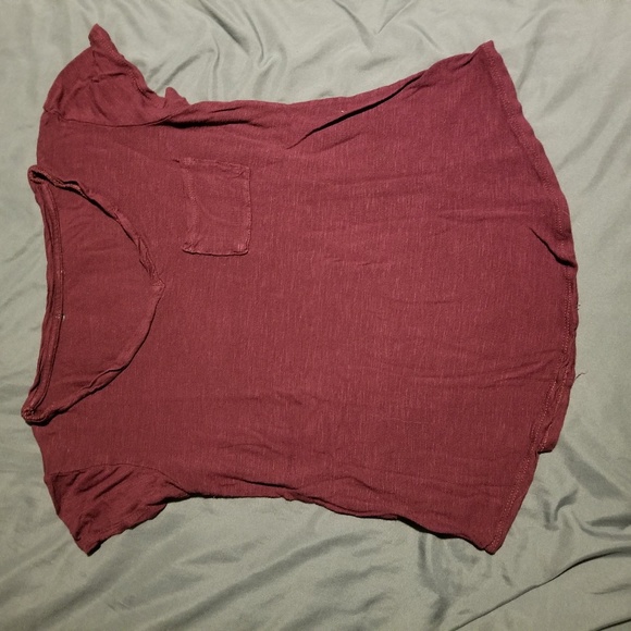 Maroon tee - Picture 1 of 1